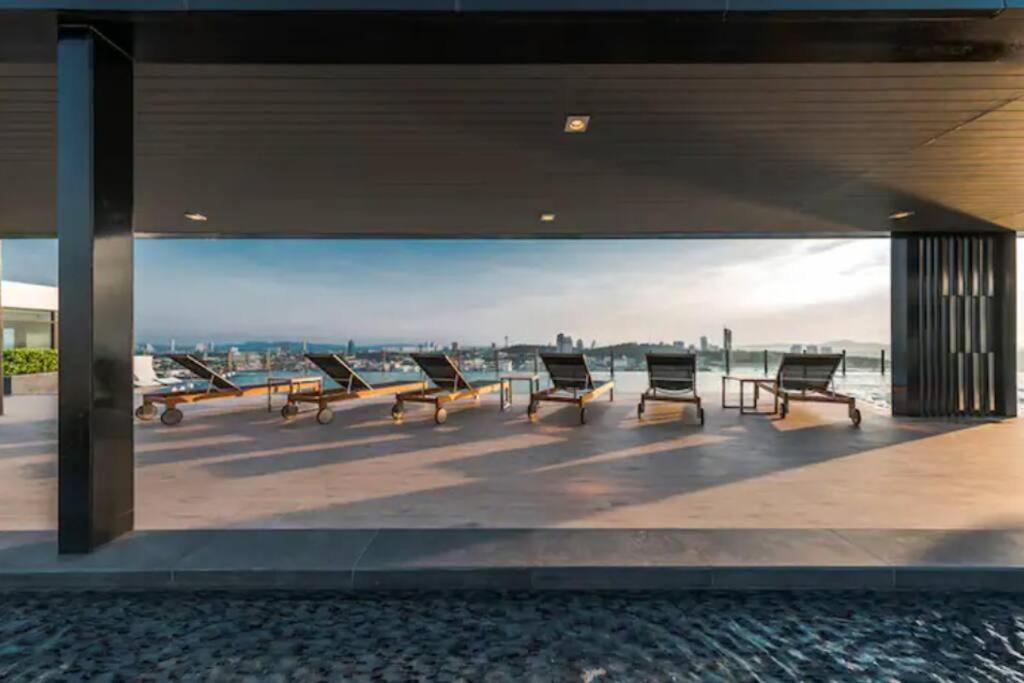The Base Central Pattaya 2Bed King&Queen Sky Seaview & Infinity Pool Exteriör bild