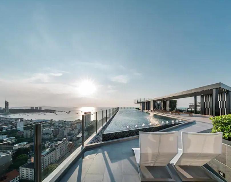 The Base Central Pattaya 2Bed King&Queen Sky Seaview & Infinity Pool Exteriör bild